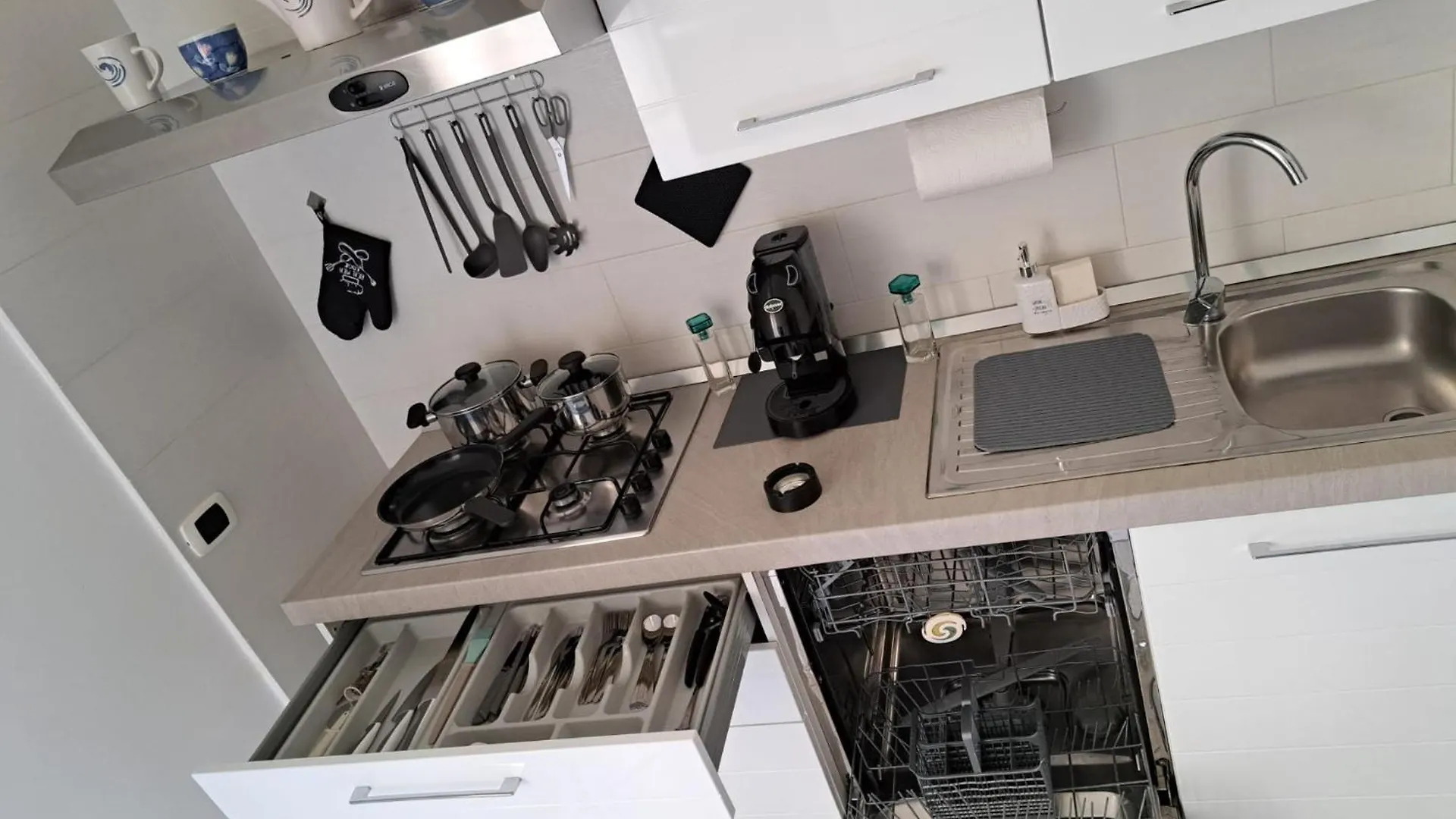 Apartament Napoli Museo Metro 0*, Neapol Włochy
