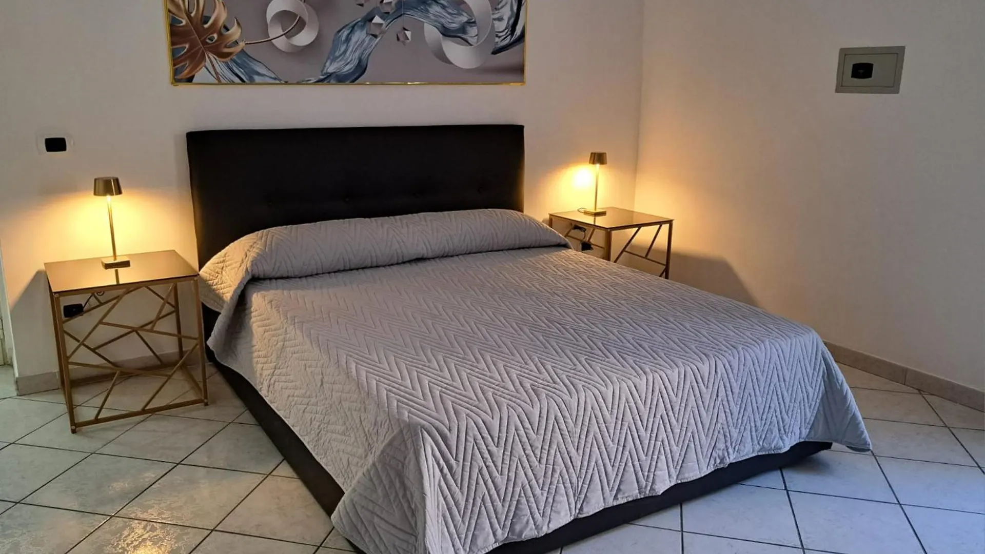 Apartament Napoli Museo Metro